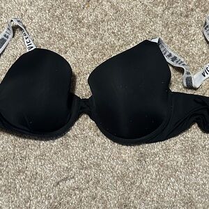 ‼️FREE with purchase of an item or items!  Victoria's Secret Bra